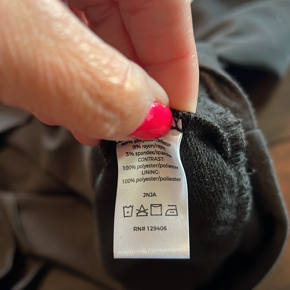 Cute top! - Picture 4 of 4